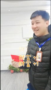 號(hào)外！號(hào)外！本周出現(xiàn)百元大獎(jiǎng)！越努力越幸運(yùn)！